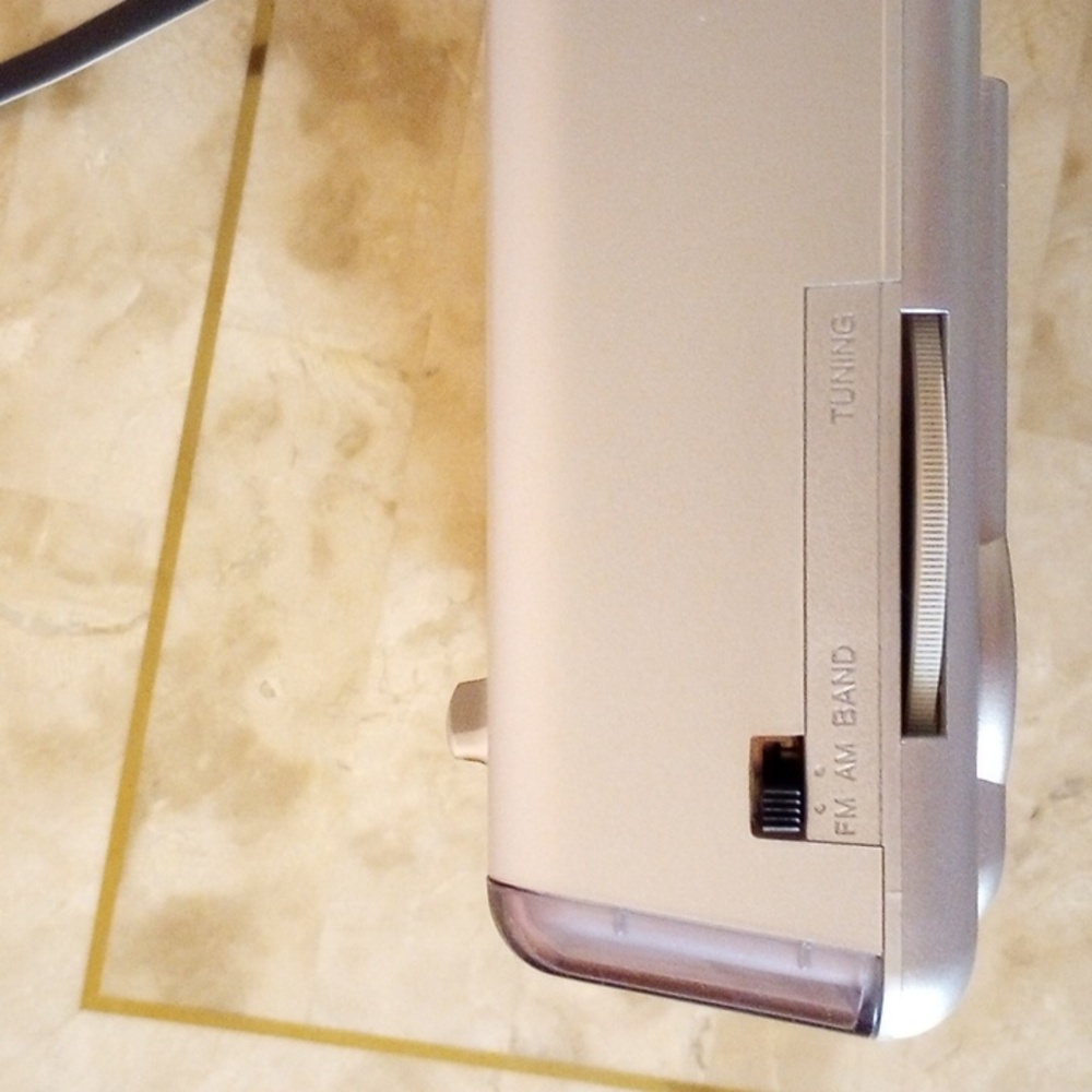 Alarm Clock Radio AM/FM - PANASONIC - Picture 8 of 15